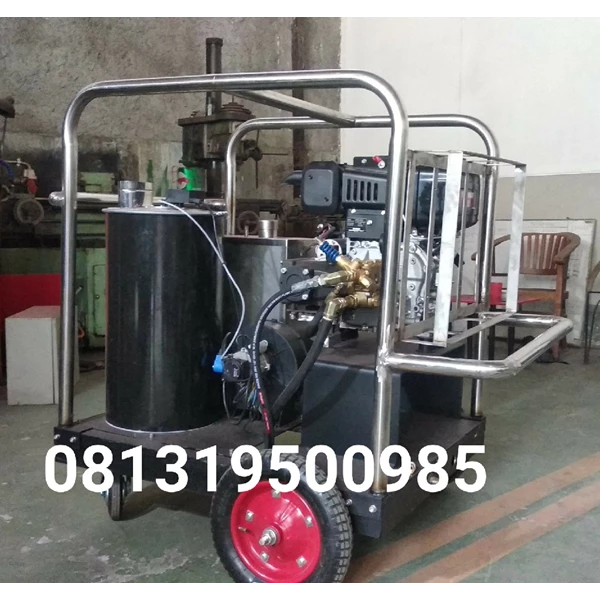 high pressure pump Pompa steam air panas max Pressure 200bar 300psi 80° engine Yanmar SJ PRESSUREPRO HAWK PUMPs O8I3 I95O O985