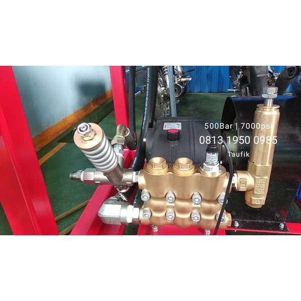 hydrotest pump W500-21EPT  high pressure waterjet cleaning SJ PRESSUREPRO HAWK PUMPs O8I3 I95O O985
